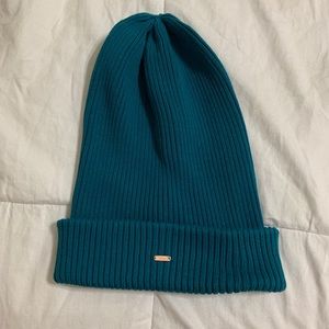 Free people outside the lines beanie